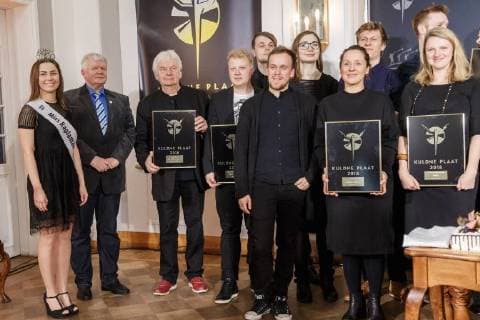 20.03.2018, Tallinn Kadrioru lossis toimus auhinnatseremoonia Kuldne Plaat 2018, kus tunnustati Eesti edukamaid muusikailma tegijaid. The Estonian Music Awards are the annual Estonian pop music awards. The awards began in 1998, when the Estonian Association of the Phonogram Producers first awarded the Golden Record (Estonian: Kuldne Plaat) to the most successful artists. Foto: Konstantin Sednev Eesti Meedia Tallinn Harjumaa Estonia  Copyright: xKonstantinxSednevx