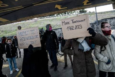 March 21, 2018 - Lyon, France - Feminists demonstrates against the concert of Bertrand Cantat in front of the Transbordeur in Lyon, France, on March 20th, 2018. The singer was sentenced for the murder of Marie Trintignant in Vilnius in 2003 to eight years of criminal imprisonment. Lyon France  - ZUMAn230 20180321_zaa_n230_484 Copyright: xNicolasxLiponnex