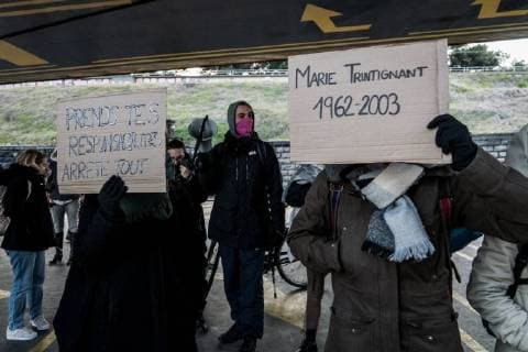 March 21, 2018 - Lyon, France - Feminists demonstrates against the concert of Bertrand Cantat in front of the Transbordeur in Lyon, France, on March 20th, 2018. The singer was sentenced for the murder of Marie Trintignant in Vilnius in 2003 to eight years of criminal imprisonment. Lyon France  - ZUMAn230 20180321_zaa_n230_477 Copyright: xNicolasxLiponnex