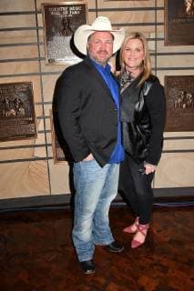 March 27, 2018 - Nashville, Tennessee, U.S. - 27 March 2018 - Nashville, Tennessee - Trisha Yearwood, Garth Brooks. 2018 Country Music Hall Of Fame Inductees Announcement at Country Music Hall of Fame and Museum. Photo Credit: Dara-Michelle Farr AdMedia Nashville U.S. - ZUMAa123 20180327_zaa_a123_023 Copyright: xDara-MichellexFarrAdmediax
