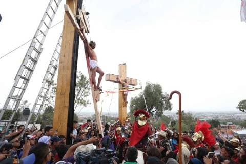 March 30, 2018 - CIUDAD DE MEXICO, Viacrucis-CDMX.- Aspectos de la 175 representacion de la Pasion de Cristo este viernes 30 de marzo 2018, en la delegacion Iztapalapa. Foto: Agencia EL UNIVERSAL Berenice Fregoso MAR  - ZUMAu78_ 20180330_zaf_u78_048 Copyright: xBerenicexFregosoxElxUniversalx