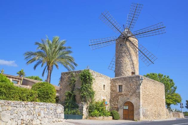 Windmill in Sineu, Mallorca (Majorca), Balearic Islands, Spain, Europe Copyright: MarcoxSimoni 718-2259