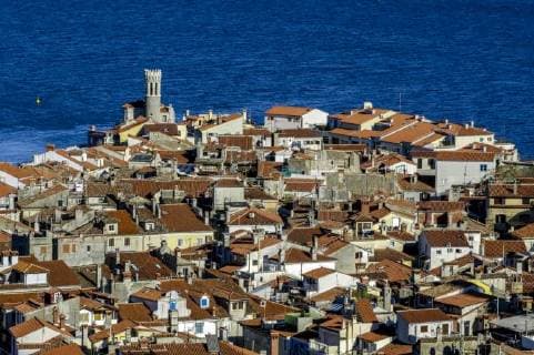 Kalendermotive: Dachlandschaften Piran, Stadtansicht, Slowenien, Südslowenien *** Piran cityscape Slovenia South Slovenia Copyright: xKTHx ALLSI918421