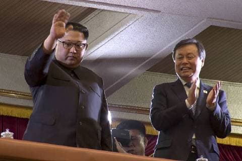 April 1, 2018 - Pyeongyang, NORTH KOREA - April 2, 2018-Pyeongyang, North Korea-North Korean leader Kim Jong Un (L) and South Korean Culture, Sports and Tourism Minister Do Jong Whan watch a performance by a South Korean art troupe in Pyeongyang, North Korea. North Korean leader Kim Jong-un has expressed hope that South Korean musicians performances in Pyongyang could serve as an occasion to show the unity of the two Koreas, state media reported Monday. Pyeongyang NORTH KOREA - ZUMAr168 20180401_zap_r168_005 Copyright: xRyuxSeung-Ilx