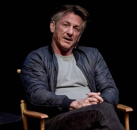 April 03, 2018 - Santa Monica, California, U.S. - SEAN PENN discusses his first novel, Bob Honey Who Do Stuff , at a Live Talks Los Angeles event. Santa Monica U.S. - ZUMAce6_ 20180403_zaf_ce6_014 Copyright: xBrianxCahnx