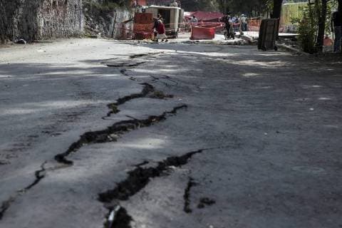April 8, 2018 - EUM20180408NAC16.JPG.CIUDAD DE MEXICO EarthquakeTerremoto-Danos CDMX.- Tras los estudios, autoridades contemplan perforar 280 pozos para inyectar mezcla que permitira mejorar el subsuelo de Xochimilco. Foto: Agencia EL UNIVERSALChristopher Rogel BlanquetMAVC  - ZUMAu78_ 20180408_zaf_u78_067 Copyright: xElxUniversalx