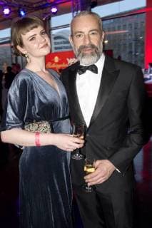 Gedeon Burkhard with Mary Ellen at the 13th ceremony of the Victress Awards 2018 at the Berlin University of the Arts 09 04 2018 Foto:xK.xWernerx xFuturexImage