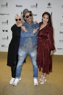 Dieter Landuris with his wife Natascha and his daughter Isabella at the ceremony of the ECHO POP on 12.04.2018 in Berlin ECHO POP ceremony 2018 in Berlin