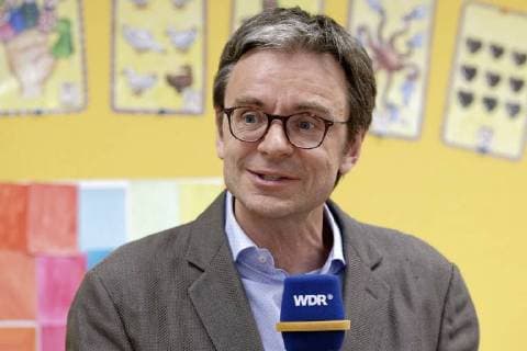 School Lesson with Minister and Dackl in Bonn On 13.04.2018, a string quartet of the WDR Sym