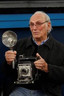 Spanish film director Carlos Saura pose for a photo during the presentation of his book Absences in Madrid, Spain, 13 April 2018. Saura underscored the importance of US film The Public Eye by US director Howard Franklin for his writing. Spanish film director Carlos Saura presents his book Absences !ACHTUNG: NUR REDAKTIONELLE NUTZUNG!  Copyright: xJUANJOxMARTINx GRAF3223 20180413-636592477723576066