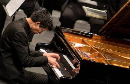 Spanish Jorge Nava Vasquez performs during the final of the sixtieth Jaen Award of Piano, at the Infanta Leonor Theater, in Jaen, Spain, 13 April 2018. Sixtieth Jaen Award of Piano !ACHTUNG: NUR REDAKTIONELLE NUTZUNG!  Copyright: xJosexManuelxPedrosax GRAF3288 20180414-636592642445871538