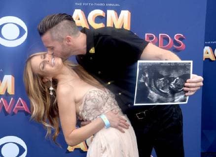 Bilder des Tages Marielle McKamy (L) and TK McKamy attend the 53rd annual Academy of Country Music Awards held at MGM Grand Garden Arena in Las Vegas, Nevada on April 15, 2018. The show will be telecast live on CBS.  LAV20180415134 JIMxRUYMEN