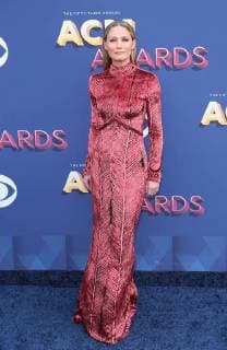 April 15, 2018 - Las Vegas, NV, U.S. - 15 April 2018 - Las Vegas, NV - Jennifer Nettles. 2018 ACM Awards Red Carpet arrivals at MGM Grand Garden Arena. Photo Credit: MJT AdMedia Las Vegas U.S. - ZUMAa123 20180415_zaa_a123_002 Copyright: xMjtAdmediax