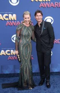 April 15, 2018 - Las Vegas, NV, U.S. - 15 April 2018 - Las Vegas, NV - Rebecca Romijn, Jerry O Connell. 2018 ACM Awards Red Carpet arrivals at MGM Grand Garden Arena. Photo Credit: MJT AdMedia Las Vegas U.S. - ZUMAa123 20180415_zaa_a123_041 Copyright: xMjtAdmediax