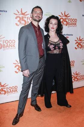 NEW YORK, NY - APRIL 17: Debi Mazar, Gabriele Corcos at Food Bank For New York City s Can Do Awards Dinner at Cipriani Wall Street on April 17, 2018 in New York City. Copyright: xDiegoxCorredor MediaPunchx