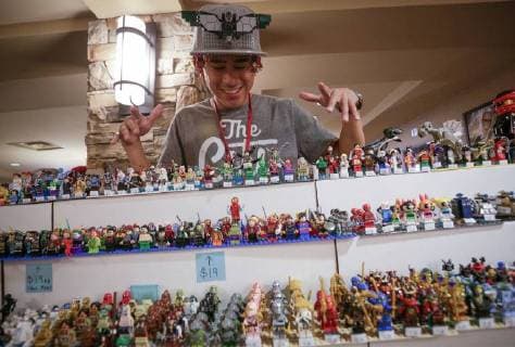(180421) -- VANCOUVER, April 21, 2018 -- A vendor displays his LEGO mini figures at the BrickCan LEGO convention in Vancouver, Canada, April 21, 2018. About 200 LEGO builders across the world showcased more than 6,000 pieces of creations at the annual BrickCan event which is claimed to be Canada s largest public LEGO fan convention. ) CANADA-VANCOUVER-LEGO-EXHIBITION LiangxSen 