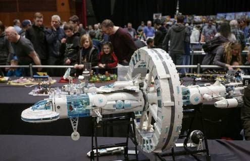 (180421) -- VANCOUVER, April 21, 2018 -- A Star Wars themed LEGO exhibit is on display at the BrickCan LEGO convention in Vancouver, Canada, April 21, 2018. About 200 LEGO builders across the world showcased more than 6,000 pieces of creations at the annual BrickCan event which is claimed to be Canada s largest public LEGO fan convention. ) CANADA-VANCOUVER-LEGO-EXHIBITION LiangxSen 