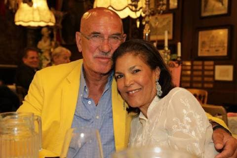 23 04 2018 Marchfelderhof Deutsch Wagram Awarding of the GOLDEN ASPARAGUS to the asparagus chef of the year 2018 in the picture Otto Retzer with wife Shirley Awarding of the GOLDEN ASPARAGUS