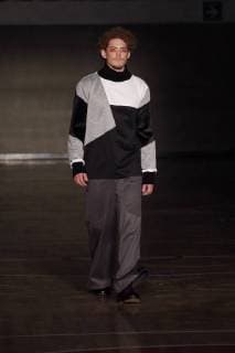 A model presents a creation of the designer Jannette Klein for the Fall Winter season, during the Mercedes-Benz Fashion Week, in Mexico City, Mexico, 24 April 2018. The fashion event will be held until April 27. Mercedes-Benz Fashion Week in Mexico City !ACHTUNG: NUR REDAKTIONELLE NUTZUNG!  Copyright: xSashenkaxGutierrezx CMX01 20180425-636602280698663003