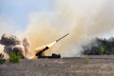 Themen der Woche KW17 Bilder des Tages President Petro Poroshenko Takes Part In Final Fire Tests Of Vilkha Missile Complex In Kherson Region  Copyright: LazarenkoxMykola 518243