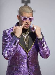 Puerto Rican trap singer Bad Bunny poses as he arrives at the red carpet of the Billboard Latin Music Awards 2018 at the Mandalay Bay resort in Las Vegas, Nevada, United States, 26 April 2018. Billboard Latin Music Awards 2018 !ACHTUNG: NUR REDAKTIONELLE NUTZUNG!  Copyright: xArmandoxArorizox BIL10 20180427-636603946250722285