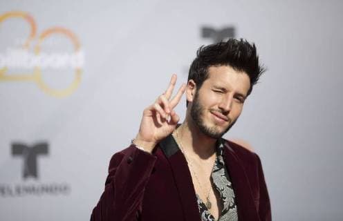 The Colombian singer Sebastian Yatra poses as he arrives at the red carpet of the Billboard Latin Music Awards 2018 at the Mandalay Bay resort in Las Vegas, Nevada, United States, 26 April 2018. Billboard Latin Music Awards 2018 !ACHTUNG: NUR REDAKTIONELLE NUTZUNG!  Copyright: xArmandoxArorizox BIL13 20180427-636603957868802373