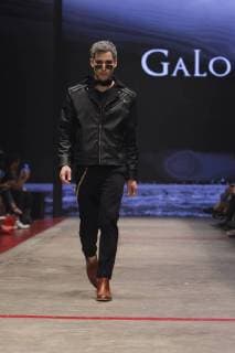 A model presents creations of Mexican designer Galo Bertin for the fall winter season during the Fashion Week of Mexico City, Mexico, 27 April 2018. Mexico City Fashion Week !ACHTUNG: NUR REDAKTIONELLE NUTZUNG!  Copyright: xSashenkaxGutierrezx MDF06 20180428-636604811722700597