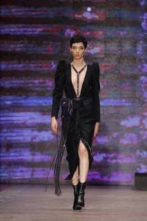 A model presents creations of Mexican designer Daniel Villa for the fall winter season during the Fashion Week of Mexico City, Mexico, 27 April 2018. Mexico City Fashion Week !ACHTUNG: NUR REDAKTIONELLE NUTZUNG!  Copyright: xSashenkaxGutierrezx MDF05 20180428-636604852116252834