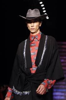 A model presents creations of Mexican designer Daniel Villa for the fall winter season during the Fashion Week of Mexico City, Mexico, 27 April 2018. Mexico City Fashion Week !ACHTUNG: NUR REDAKTIONELLE NUTZUNG!  Copyright: xSashenkaxGutierrezx MDF05 20180428-636604852810931426