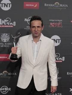 Spanish director and actor Gustavo Salmeron poses with his Platinum prize for best documentary film, Muchos Hijos, un Mono y un Castillo , at the fifth Platino Ibero-American Film Awards ceremony in Playa del Carmen, Quintana Roo, Mexico, 29 April 2018. Platino Awards 2018 !ACHTUNG: NUR REDAKTIONELLE NUTZUNG!  Copyright: xMarioxGuzmanx PLA18 20180430-636606671637171065