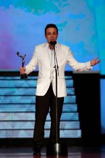 Bilder des Tages Spanish filmmaker Gustavo Salmeron receives the Platino Award to the Best Documentary for Muchos hijos, un mono y un castillo (A lot of children, a monkey and a castle) during the awarding ceremony of the 5th edition of the Platino Awards held in Playa del Carmen, Mexico, 29 April 2018 (issued 30 April 2018). Platino Awards !ACHTUNG: NUR REDAKTIONELLE NUTZUNG!  Copyright: xJOSExMENDEZx GRAF5784 20180430-636606744998615633