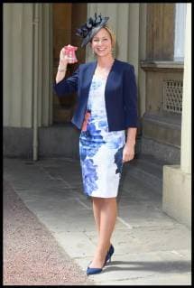 . 04 05 2018. London, United Kingdom. Investitures at Buckingham Palace. Clare Connor receives an MBE at the Investitures at Buckingham Palace, London, UK - 04 May 2018.  xi-Imagesx xPoolx IIM-17671-0026