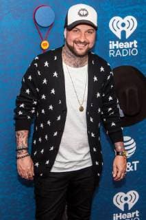 May 5, 2018 - Austin, Texas, USA - Derrick Tribbett, aka DJ Sinister, walks the Red Carpet at the iHeart Country Music Fest in Austin, Texas on May 5th, 2018 (05 05 18). Photo of DJ SINISTER. Austin USA - ZUMAm222 20180505_zap_m222_001 Copyright: xMichaelxMullenixx