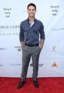May 6, 2018 - Los Angeles, CA, U.S. - 06 May 2018 - Los Angeles, California - Dean Geyer. 11th Annual George Lopez Foundation Celebrity Golf Classic Pre-Party held at Baltaire Restaurant. Photo Credit: AdMedia Los Angeles U.S. - ZUMAa123 20180506_zaa_a123_180 Copyright: xBirdiexThompsonx