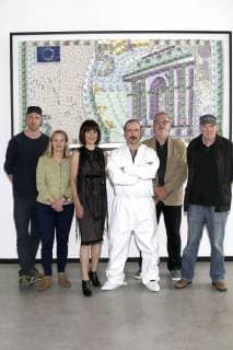 Arne Feldhusen Kerstin Ramcke Pia Hierzegger Bjarne Girl Christian Granderath and Wolfgang Henningsen at the photo shoot on the set of the NDR Comedy Series The crime scene cleaner of the Barlach Halle K Hamburg 07 05 2018 Foto:xgbrcix xFuturexImage