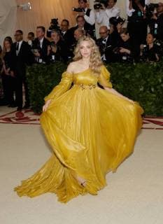 Amanda Seyfried arrives on the red carpet at The Metropolitan Museum of Art s Costume Institute Benefit Heavenly Bodies: Fashion and the Catholic Imagination at Metropolitan Museum of Art in New York City on May 7, 2018.  NYP20180507271 JOHNxANGELILLO