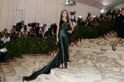 Kate Upton arrives on the red carpet at The Metropolitan Museum of Art s Costume Institute Benefit Heavenly Bodies: Fashion and the Catholic Imagination at Metropolitan Museum of Art in New York City on May 7, 2018.  NYP20180507347 JOHNxANGELILLO