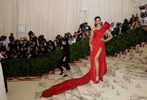 Deepika Padukone arrives on the red carpet at The Metropolitan Museum of Art s Costume Institute Benefit Heavenly Bodies: Fashion and the Catholic Imagination at Metropolitan Museum of Art in New York City on May 7, 2018.  NYP20180507337 JOHNxANGELILLO
