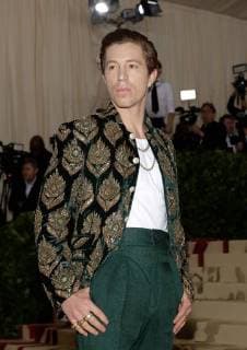 Shaun White arrives on the red carpet at The Metropolitan Museum of Art s Costume Institute Benefit Heavenly Bodies: Fashion and the Catholic Imagination at Metropolitan Museum of Art in New York City on May 7, 2018.  NYP20180507293 JOHNxANGELILLO