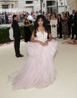 SZA arrives on the red carpet at The Metropolitan Museum of Art s Costume Institute Benefit Heavenly Bodies: Fashion and the Catholic Imagination at Metropolitan Museum of Art in New York City on May 7, 2018.  NYP20180507325 JOHNxANGELILLO