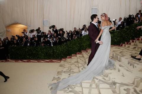 Shawn Mendes and Hailey Baldwin arrive on the red carpet at The Metropolitan Museum of Art s Costume Institute Benefit Heavenly Bodies: Fashion and the Catholic Imagination at Metropolitan Museum of Art in New York City on May 7, 2018.  NYP20180507371 JOHNxANGELILLO