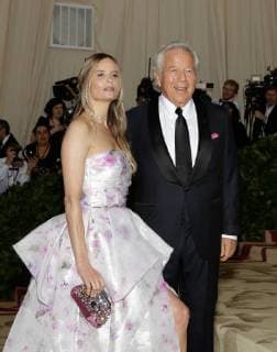 Ricki Noel Lander and Robert Kraft arrive on the red carpet at The Metropolitan Museum of Art s Costume Institute Benefit Heavenly Bodies: Fashion and the Catholic Imagination at Metropolitan Museum of Art in New York City on May 7, 2018.  NYP20180507267 JOHNxANGELILLO