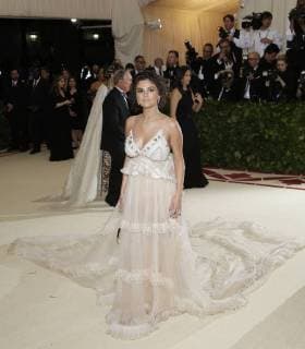 Selena Gomez arrives on the red carpet at The Metropolitan Museum of Art s Costume Institute Benefit Heavenly Bodies: Fashion and the Catholic Imagination at Metropolitan Museum of Art in New York City on May 7, 2018.  NYP20180507750 JOHNxANGELILLO