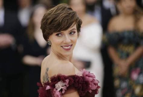 Scarlett Johansson arrives on the red carpet at The Metropolitan Museum of Art s Costume Institute Benefit Heavenly Bodies: Fashion and the Catholic Imagination at Metropolitan Museum of Art in New York City on May 7, 2018.  NYP20180507787 JOHNxANGELILLO