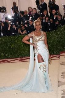 May 7, 2018 - New York, N.Y, USA - MARY J. BLIGE attends the Metropolitan Museum of Art Costume Institute Benefit with exhibition of Heavenly Bodies: Fashion and the Catholic Imagination .The Met Museum, NYC.May 7, 2018.Photos by , Globe Photos Inc. New York USA - ZUMAms4_ 20180507_zaa_ms4_051 Copyright: xSoniaxMoskowitzx