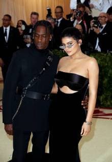 May 7, 2018 - New York, N.Y, USA - TRAVIS SCOTT, KYLIE JENNER attend the Metropolitan Museum of Art Costume Institute Benefit with exhibition of Heavenly Bodies: Fashion and the Catholic Imagination .The Met Museum, NYC.May 7, 2018.Photos by , Globe Photos Inc. New York USA - ZUMAms4_ 20180507_zaa_ms4_055 Copyright: xSoniaxMoskowitzx