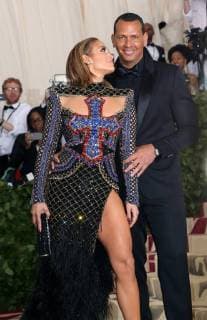 May 7, 2018 - New York, N.Y, USA - JENNIFER LOPEZ, ALEX RODRIGUEZ attend the Metropolitan Museum of Art Costume Institute Benefit with exhibition of Heavenly Bodies: Fashion and the Catholic Imagination .The Met Museum, NYC.May 7, 2018.Photos by , Globe Photos Inc. New York USA - ZUMAms4_ 20180507_zaa_ms4_060 Copyright: xSoniaxMoskowitzx