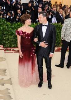 May 7, 2018 - New York, NY, U.S. - 07 May 2018 - New York, New York - Scarlett Johansson, Colin Jost. 2018 Metropolitan Museum of Art Costume Institute Gala: Heavenly Bodies: Fashion and the Catholic Imagination. Photo Credit: Christopher Smith AdMedia New York U.S. - ZUMAa123 20180507_zaa_a123_022 Copyright: xChristopherxSmithAdmediax