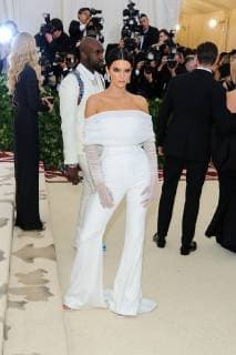 May 7, 2018 - New York, NY, U.S. - 07 May 2018 - New York, New York - Kendall Jenner. 2018 Metropolitan Museum of Art Costume Institute Gala: Heavenly Bodies: Fashion and the Catholic Imagination. Photo Credit: Christopher Smith AdMedia New York U.S. - ZUMAa123 20180507_zaa_a123_041 Copyright: xChristopherxSmithAdmediax