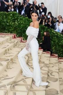 May 7, 2018 - New York, NY, U.S. - 07 May 2018 - New York, New York - Kendall Jenner. 2018 Metropolitan Museum of Art Costume Institute Gala: Heavenly Bodies: Fashion and the Catholic Imagination. Photo Credit: Christopher Smith AdMedia New York U.S. - ZUMAa123 20180507_zaa_a123_042 Copyright: xChristopherxSmithAdmediax